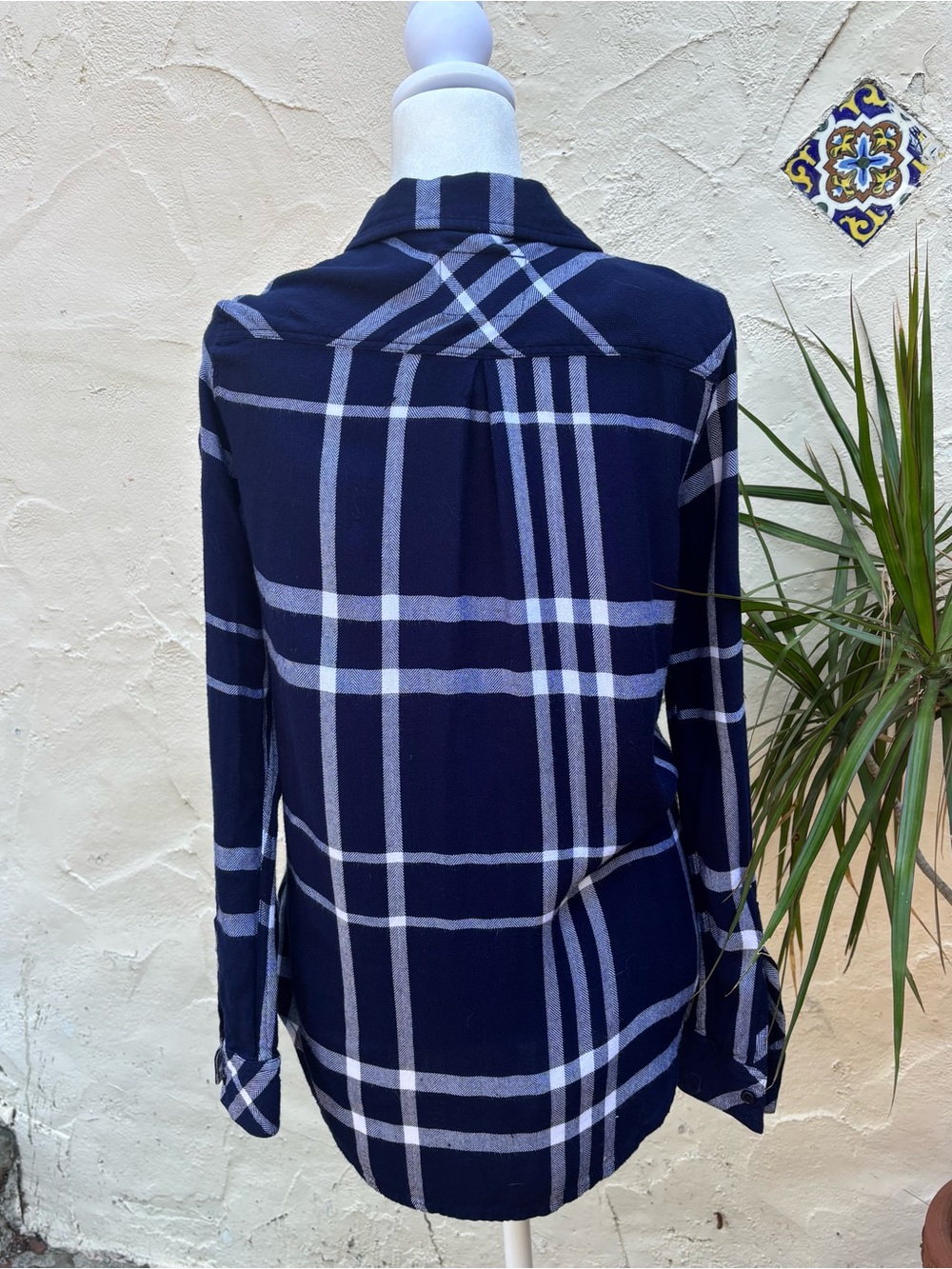 RAILS Classic Navy Plaid Button-Down Shirt - Women - Picture 4 of 8